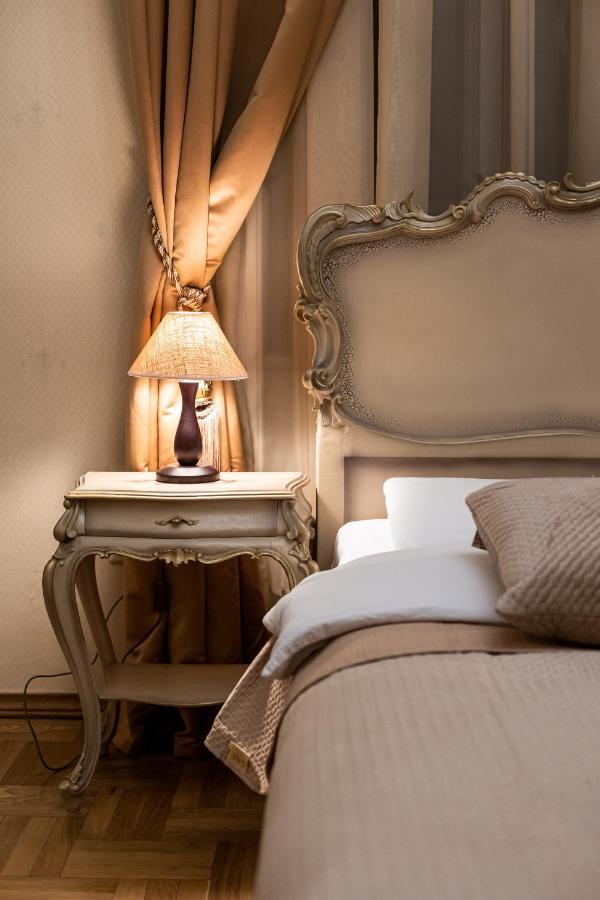 3 Bedrooms Royal Italian Style In An Austrian Building, Parking, Balcony Lvov Exteriér fotografie