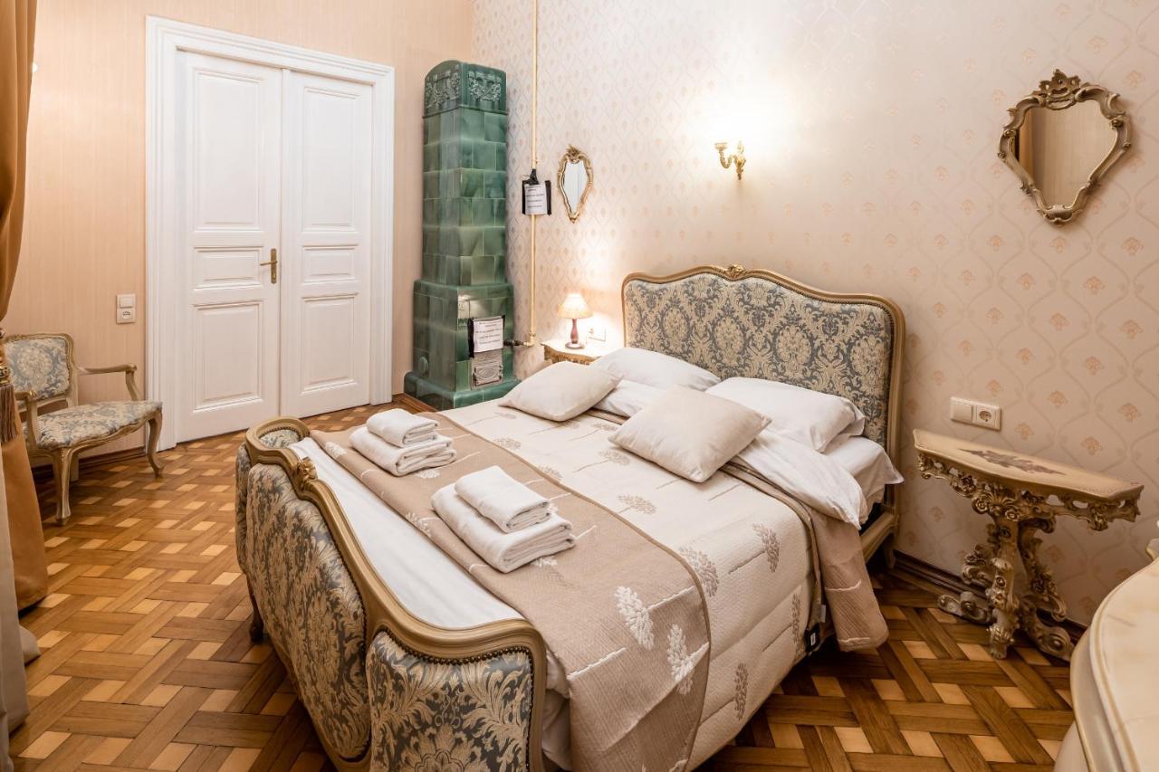 3 Bedrooms Royal Italian Style In An Austrian Building, Parking, Balcony Lvov Exteriér fotografie