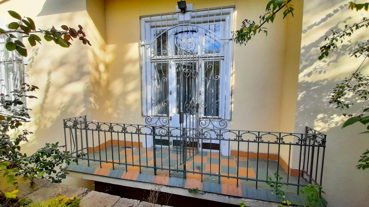 3 Bedrooms Royal Italian Style In An Austrian Building, Parking, Balcony Lvov Exteriér fotografie